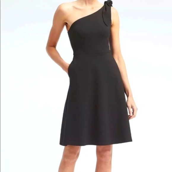 Banana Republic One Shoulder Bow Dress - Picture 1 of 6